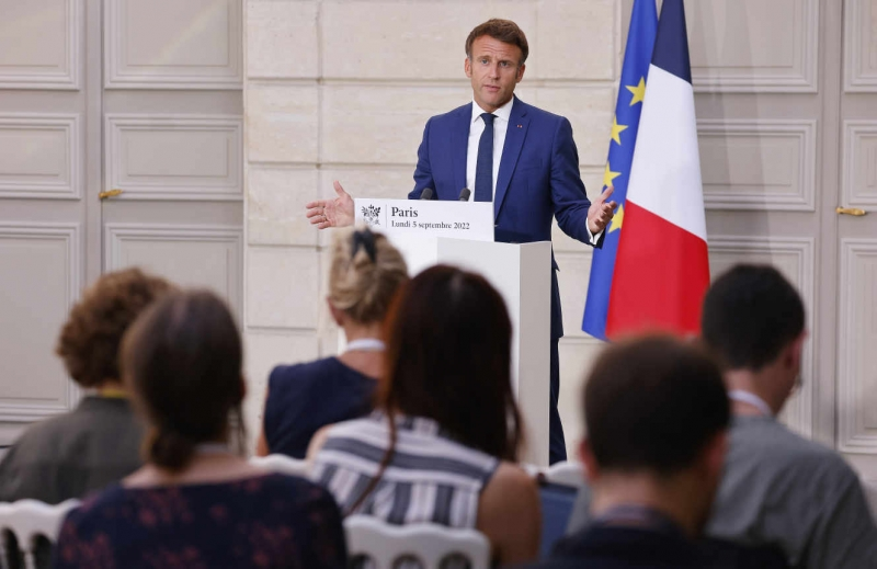 Tổng thống Pháp Macron: “châu Âu sẽ phải trả giá để từ bỏ khí đốt của Nga” (6/9/2022)